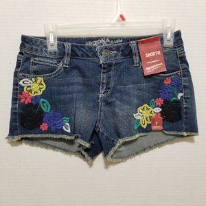 Arizona shorts 7 NWT Road Trip Shortie floral embroidery denim jean low rise